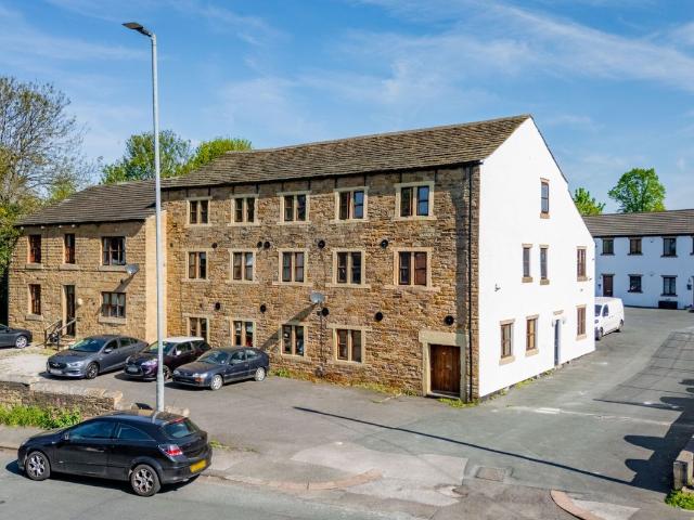 Apartment for rent in Gawthorpe, West Yorkshire