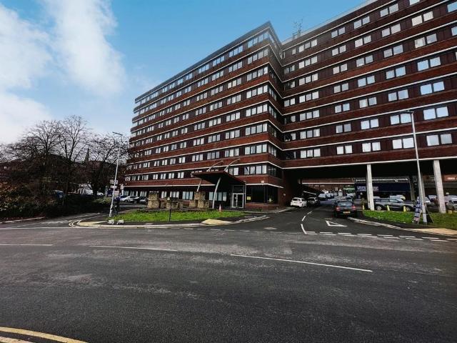 Apartment for rent in Dixons Green, West Midlands