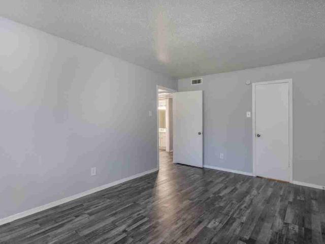 Apartment for rent in Bedford, Texas