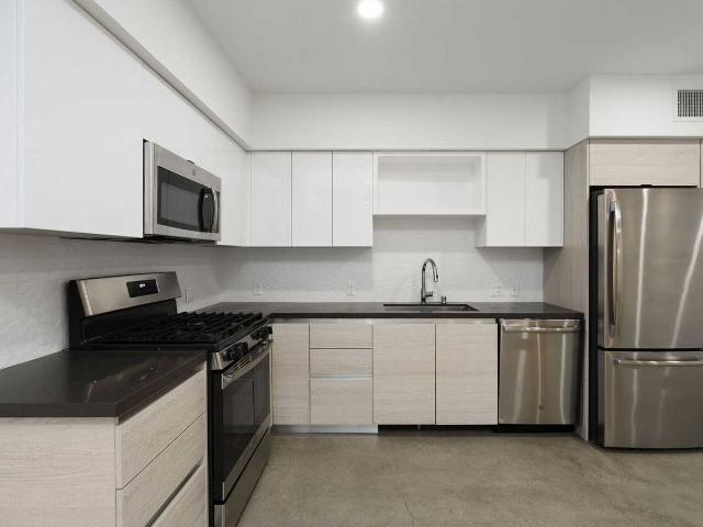 Apartment for rent in Canoga Park, California