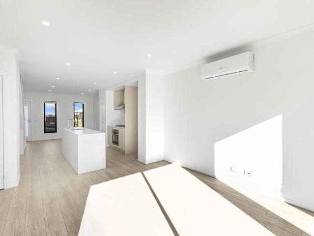 Townhouse for rent in Five Farms Estate, Melbourne