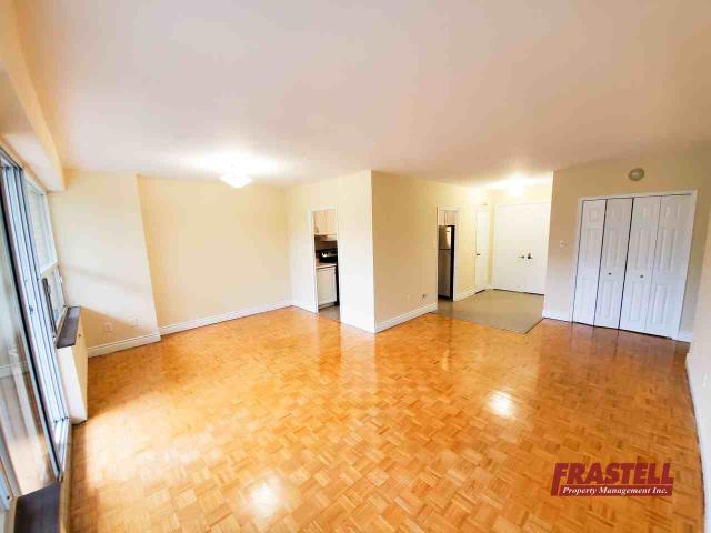 Apartment for rent in Eglinton—Lawrence, Toronto