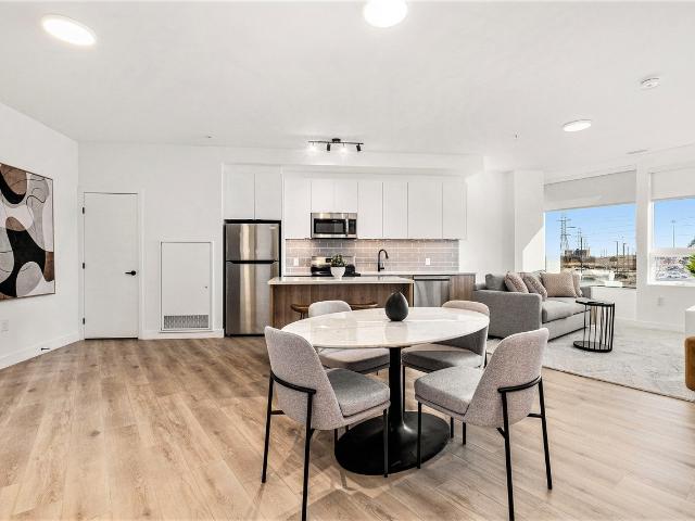 Apartment for rent in Pineview, Ottawa
