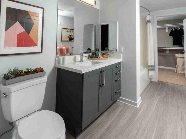 Apartment for rent in Corona, California