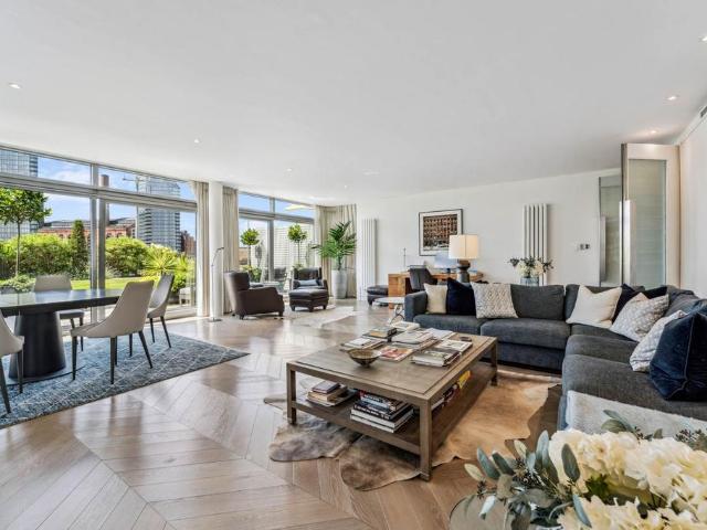 Apartment for rent in Battersea, Greater London