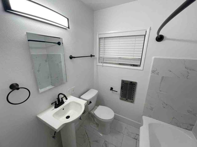 Apartment for rent in Canoga Park, California