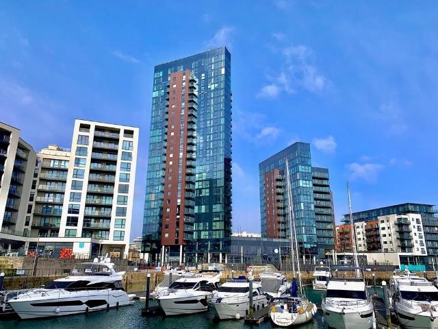 Apartment for rent in Ocean Village, City Of Southampton