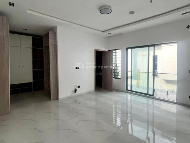 Detached house for sale in Eti Osa, Lagos