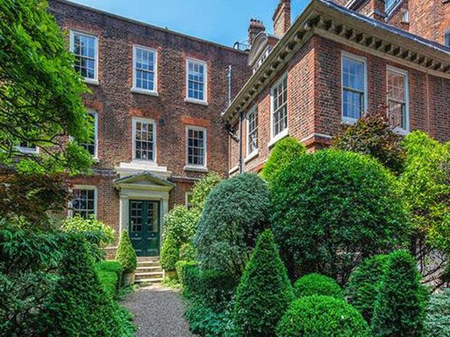 House for sale in Lyons, Greater London