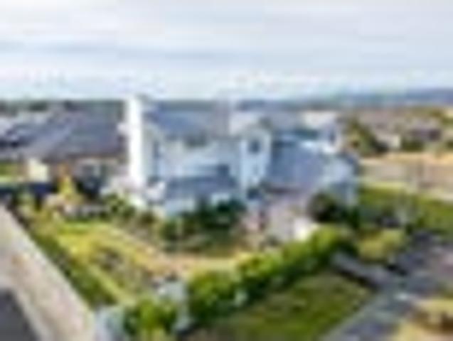 House for sale in Chaslands, Canterbury