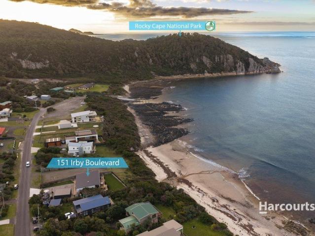 House for sale in Sisters Beach, Tasmania