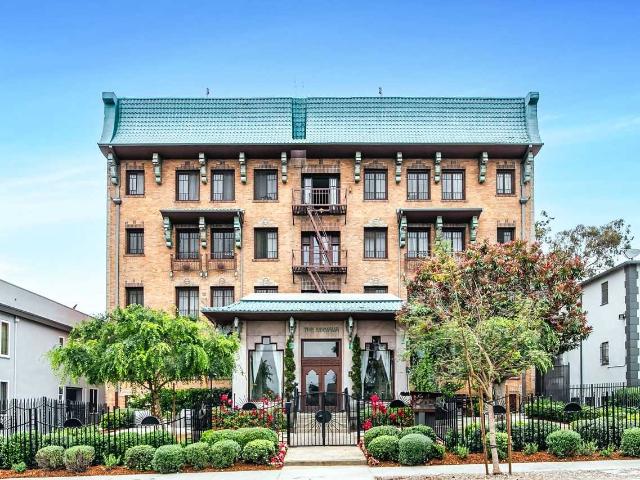 Apartment for rent in Canoga Park, California
