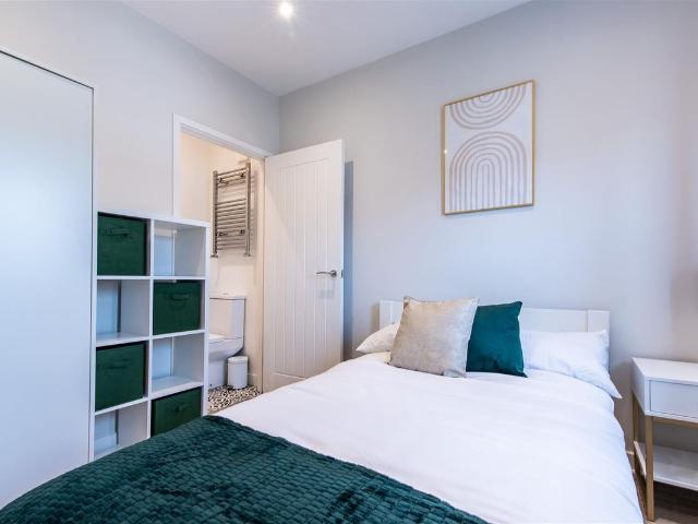 Room for rent in Attenborough, East Midlands