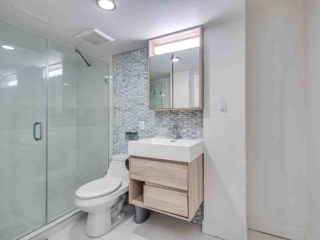Apartment for rent in Lower Robson, Vancouver