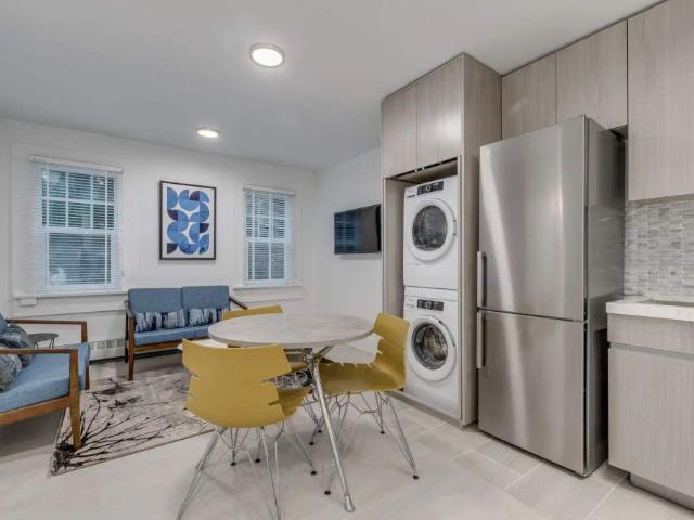 Apartment for rent in Lower Robson, Vancouver