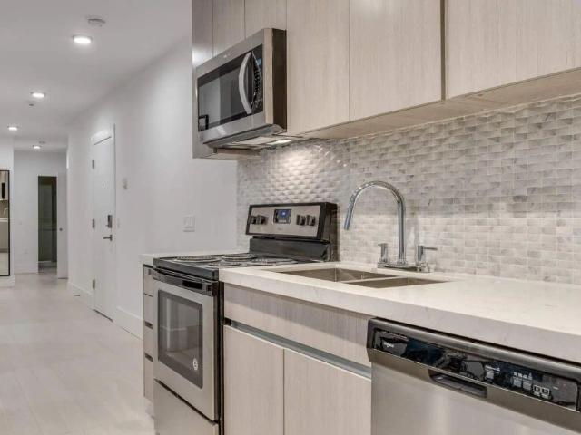Apartment for rent in Lower Robson, Vancouver