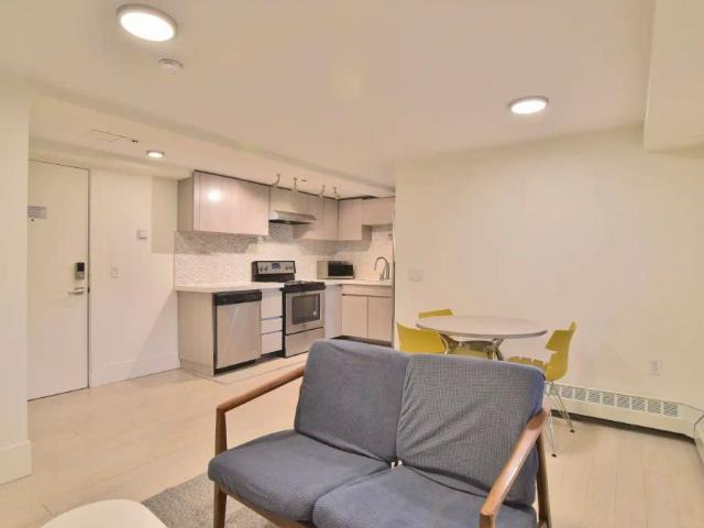 Apartment for rent in Lower Robson, Vancouver