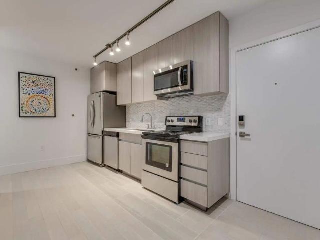Apartment for rent in Lower Robson, Vancouver