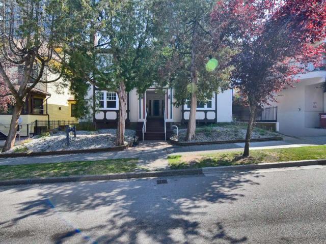 Apartment for rent in Lower Robson, Vancouver