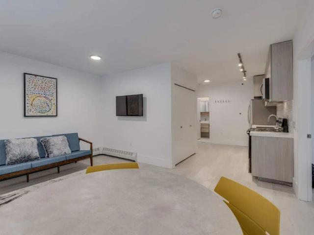 Apartment for rent in Lower Robson, Vancouver
