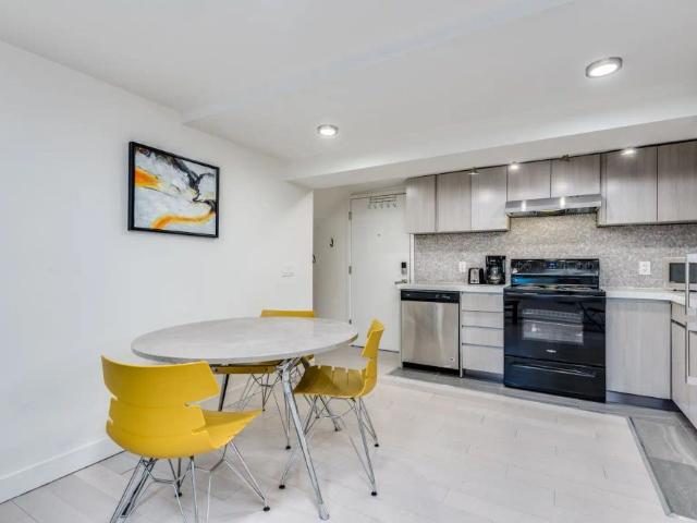 Apartment for rent in Lower Robson, Vancouver