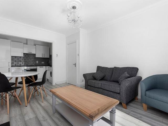 Apartment to rent in Bluebell, North Tipperary