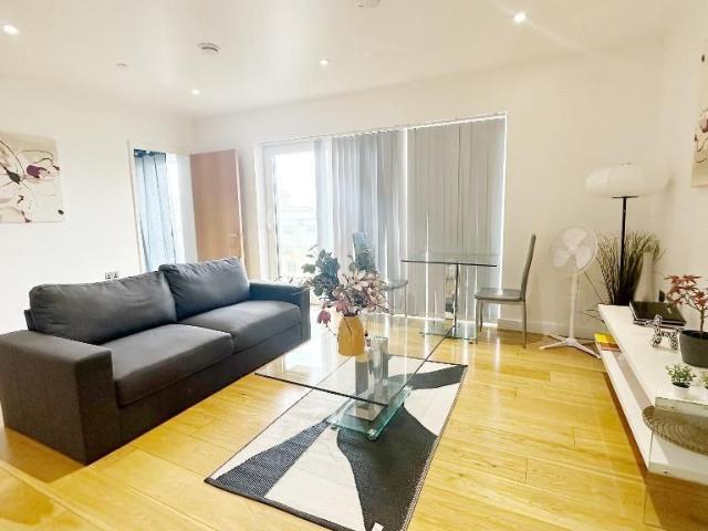 Apartment for rent in East Greenwich, Greater London