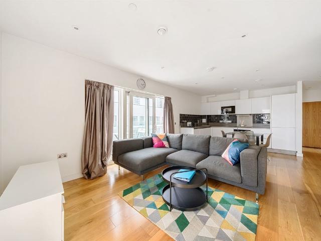 Apartment for rent in East Greenwich, Greater London