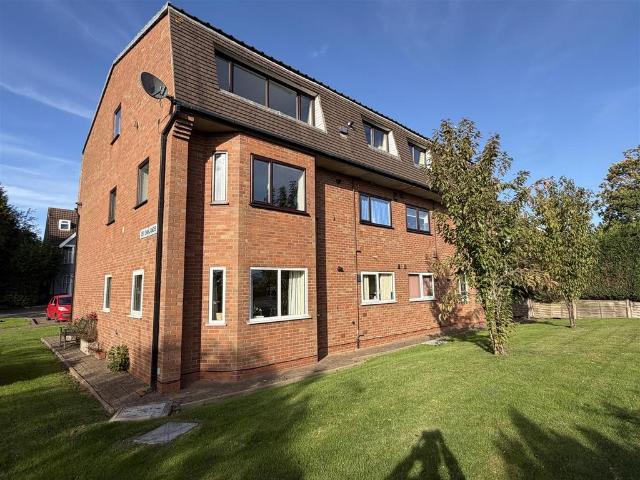 Apartment for rent in Lapal, Dudley