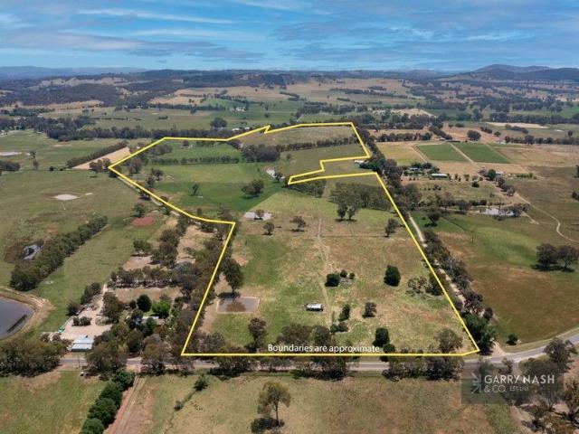 Cottage for sale in Hansonville, Victoria