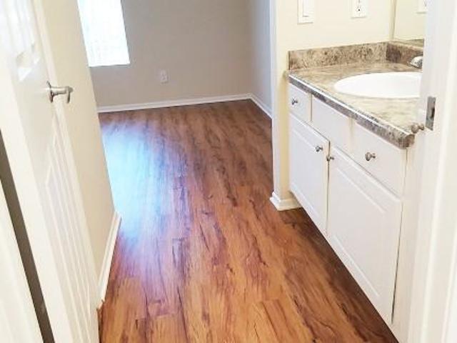 Apartment for rent in Burbank, Los Angeles County