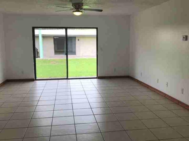 Apartment for rent in Naples, Florida
