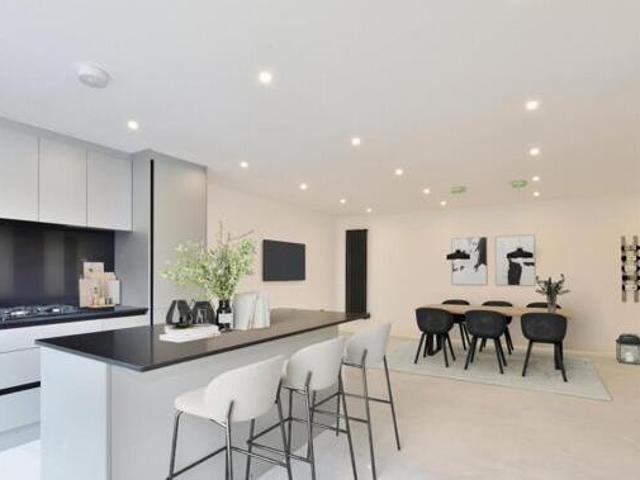 House for sale in Bushey