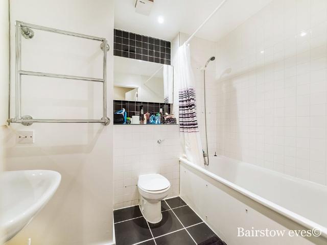 Apartment for rent in Barking
