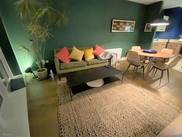 Apartment to rent in Bluebell, North Tipperary
