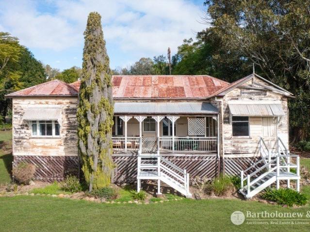 Cottage for sale in Cainbable, Queensland