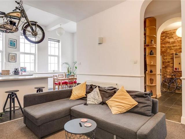 Apartment for rent in Battersea, Greater London
