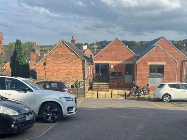 House for sale in Froggatt, East Midlands