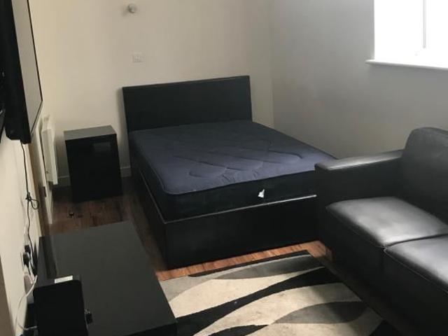 Studio for rent in St Matthew's, Old Wharf