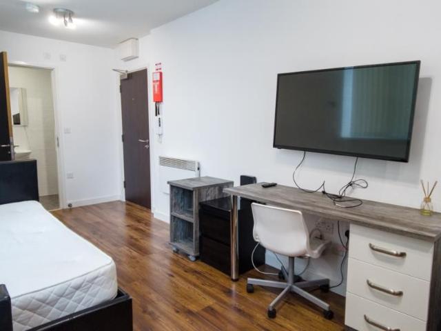 Studio for rent in St Matthew's, Old Wharf