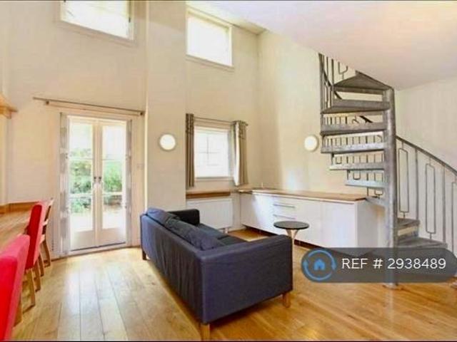 House for rent in Barnsbury, Greater London