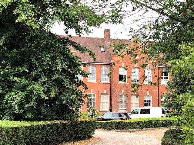 Apartment for rent in Beaconside, Baswich