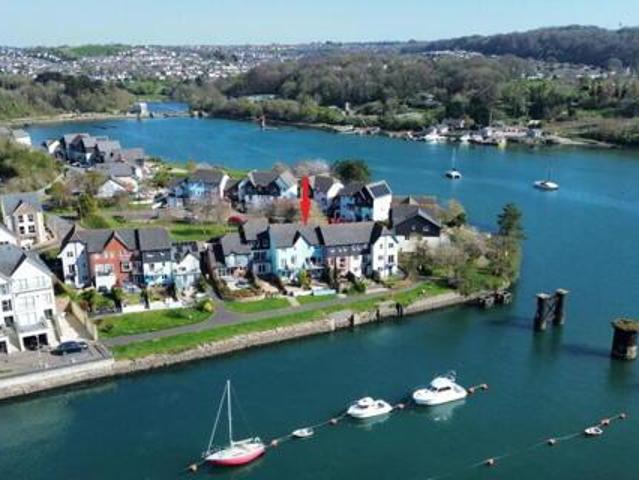 House for sale in Follaton, Strode