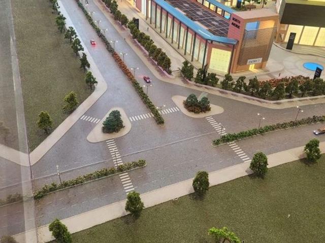 Commercial for sale in Deri
