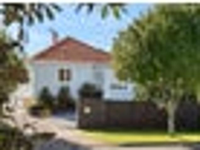 House for sale in One Tree Hill, Oroua County