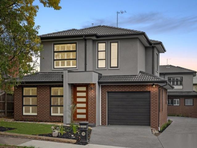 Townhouse for sale in Camerons Creek, Victoria