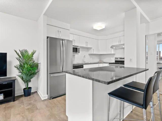 Apartment for rent in Bay, Ottawa