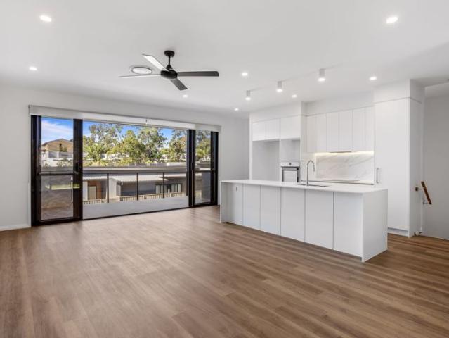 Townhouse for rent in Toombul, Queensland