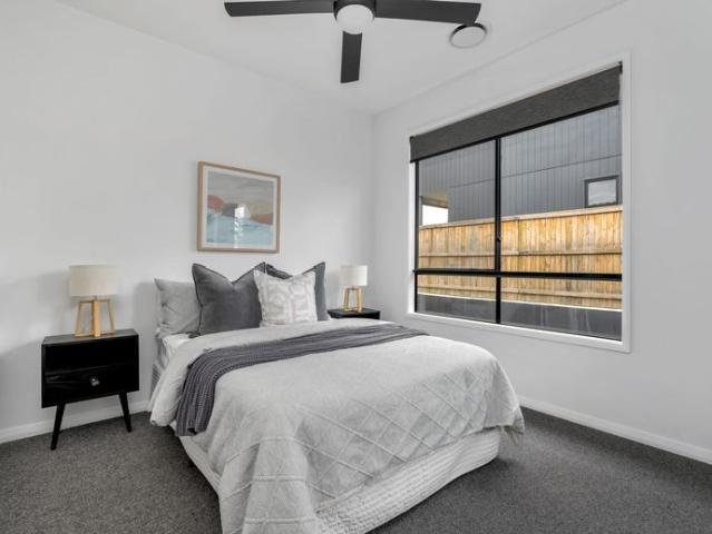 Townhouse for rent in Arana Hills, Greater Brisbane