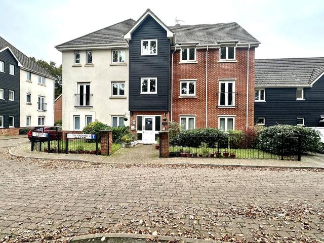 Apartment for rent in Hollybank, New Forest